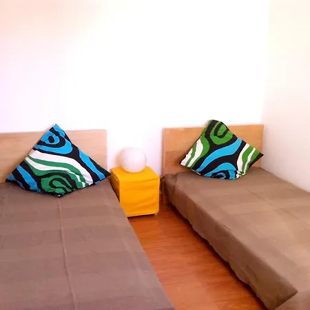 Charming House In With Terrace And Parking Nazare