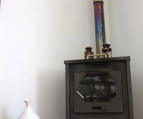 Charming House In With Terrace And Parking *